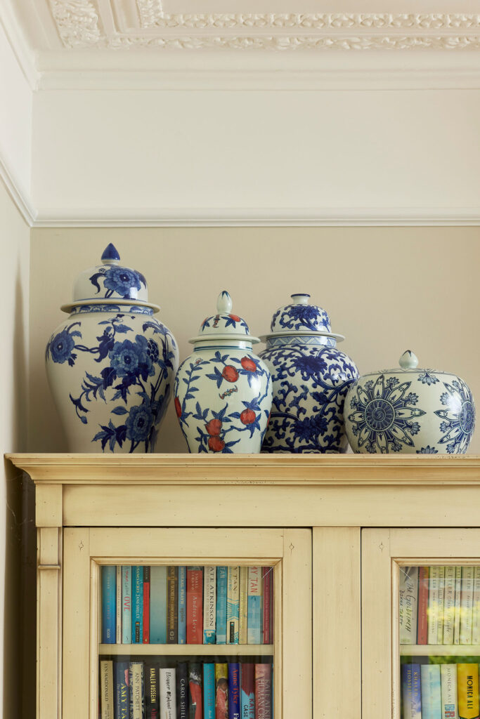 Eltham Park drawing room - chinoiserie china